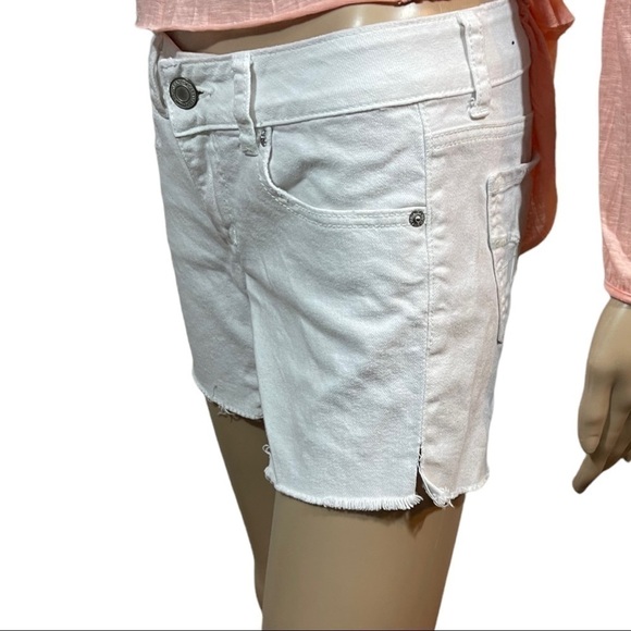 AMERICAN Eagle white denim shorts - Picture 3 of 9
